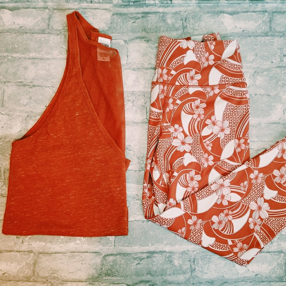 Orange Paisly Victoria's Secret Capri Leggings
